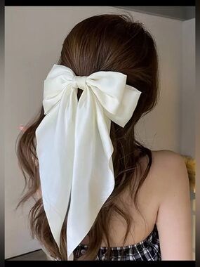 Oversized Elegant Ivory Bow Hair Clip - Women Accessories